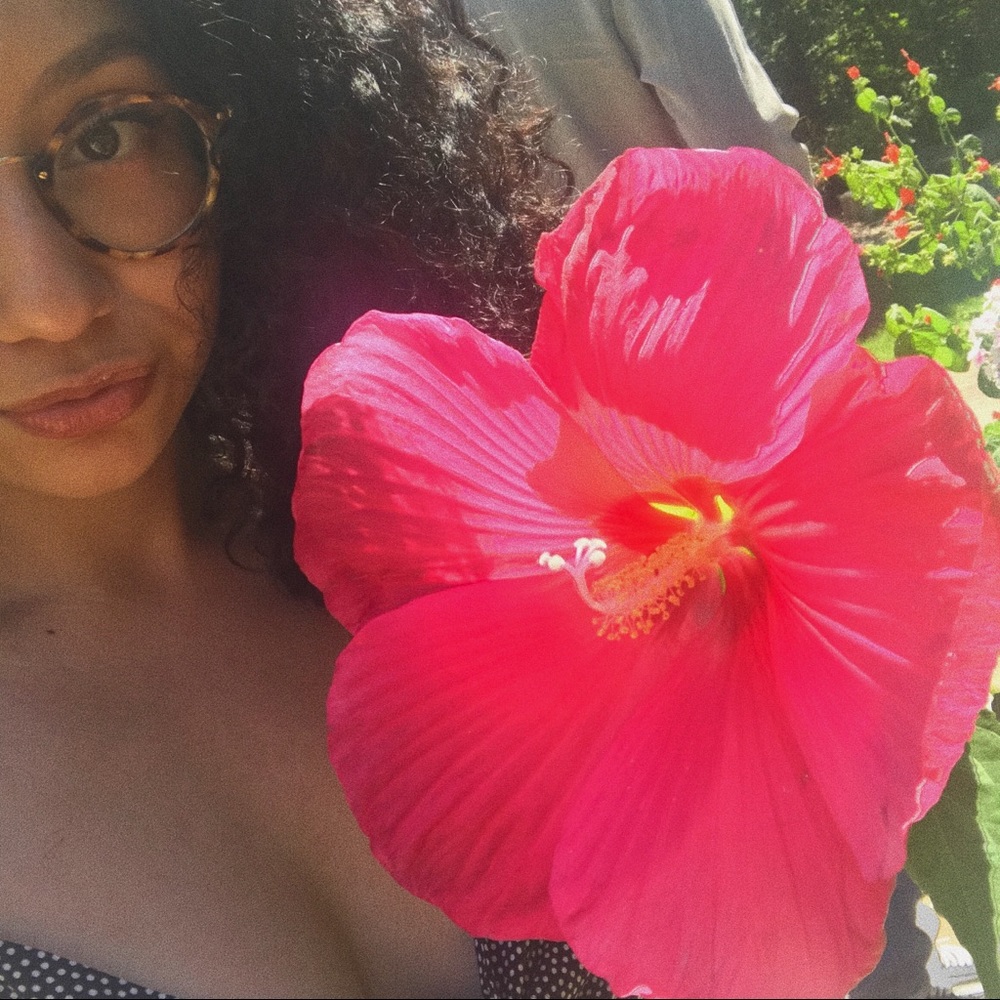 Meet your Posher, Reana